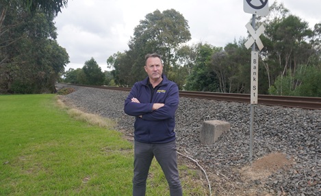 Over Or Under (Pass) - 99.5 & 99.9 Gippsland's TRFM
